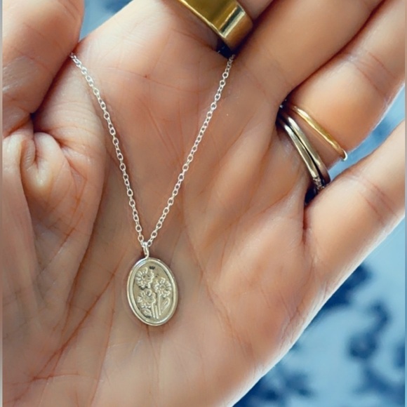 Sterling Silver Flower and Stone Necklace - Picture 11 of 11